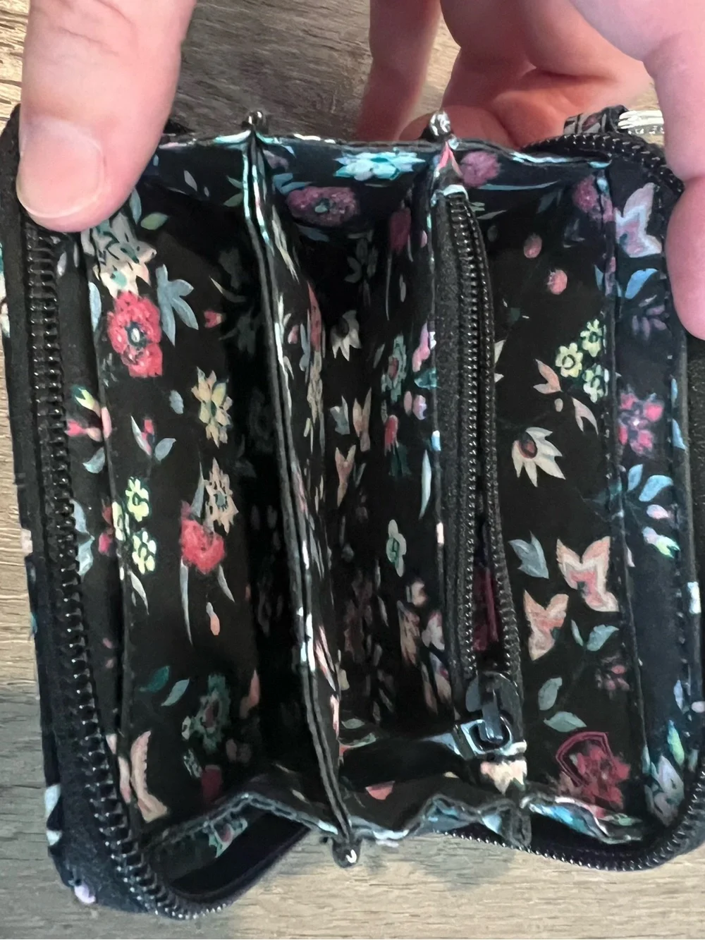 Vera Bradley Floral Zip Card Wallet - Black Pink Green